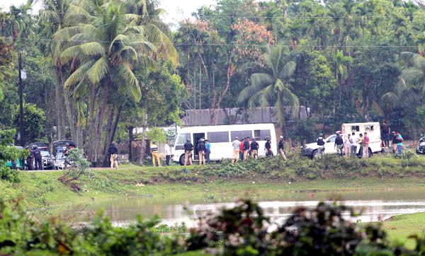 'মৌলভীবাজারে নিহত জঙ্গিদের শরীরে গুলির চিহ্ন নেই'