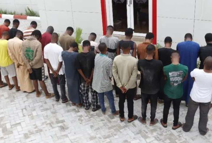 EFCC arrests cleric, twin brothers, 25 more for alleged Yahoo business in Ilorin
