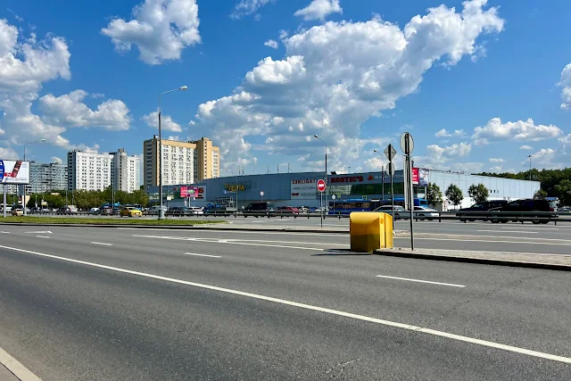Ярославское шоссе, гипермаркет «Лента»
