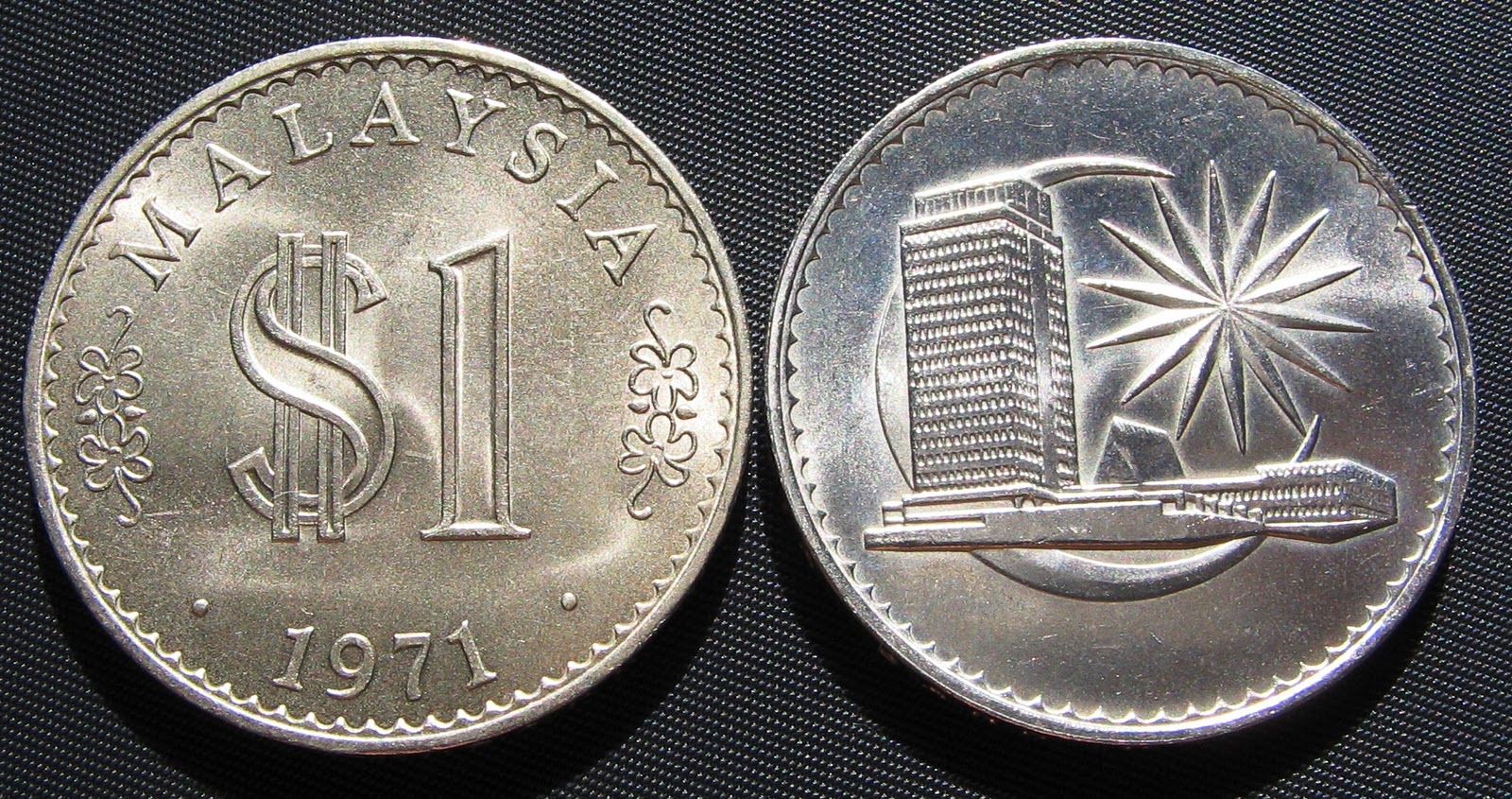 Malaysia Old Coins Image - Lesbians Tongue Fuck