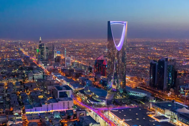 Cover Image Attribute: Riyadh's skyline. / Source: Shutterstock