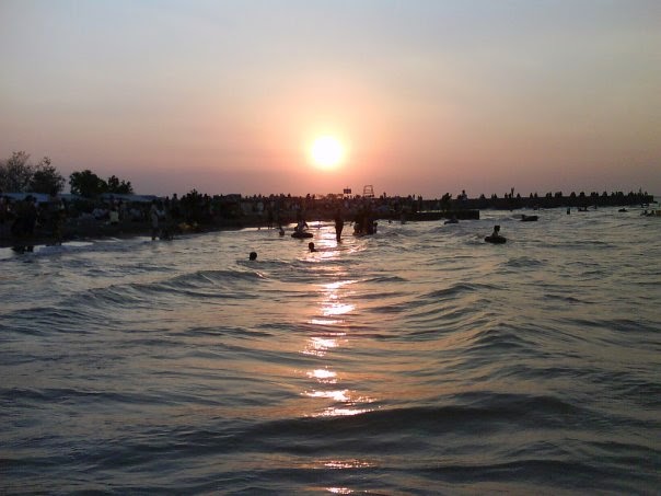 Saat Sunset di Pantai Maron Semarang