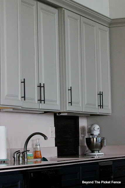 Painting Cupboards with Fusion Mineral Paint