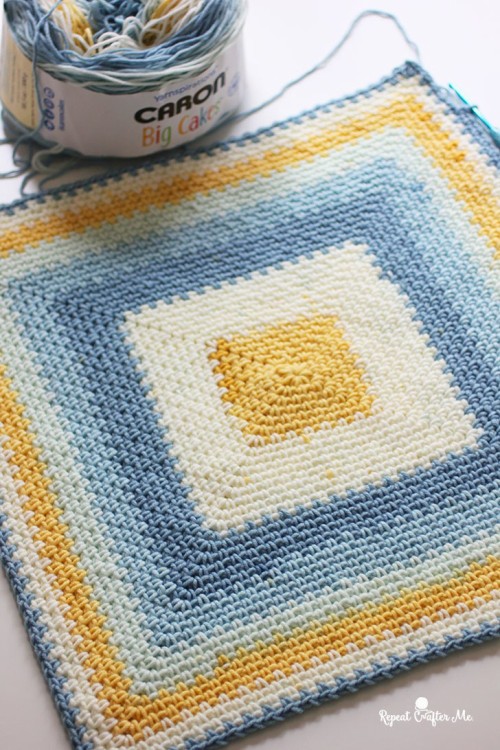 Moss Stitch in a Square Crochet Blanket - Free Pattern 