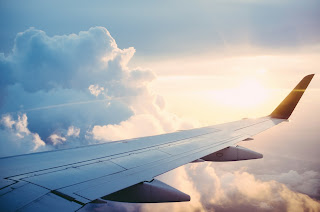 Picture of an airplane wing