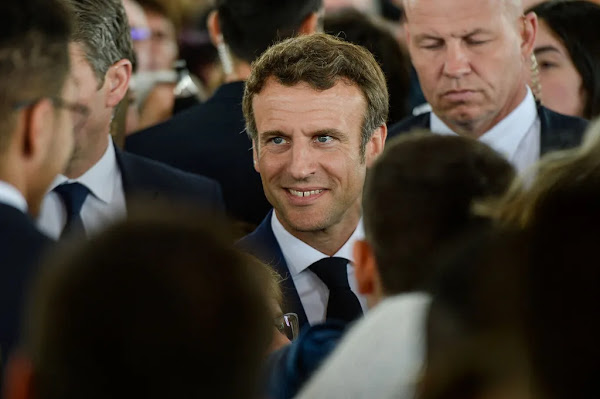 [VIDEO] – Macron : sa réaction gênée lors « d'une conversation spéciale » avec des dirigeants européens