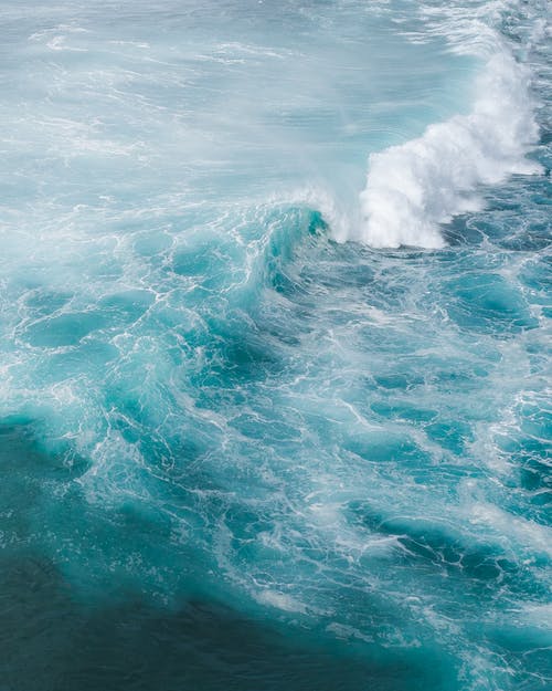 ocean waves background