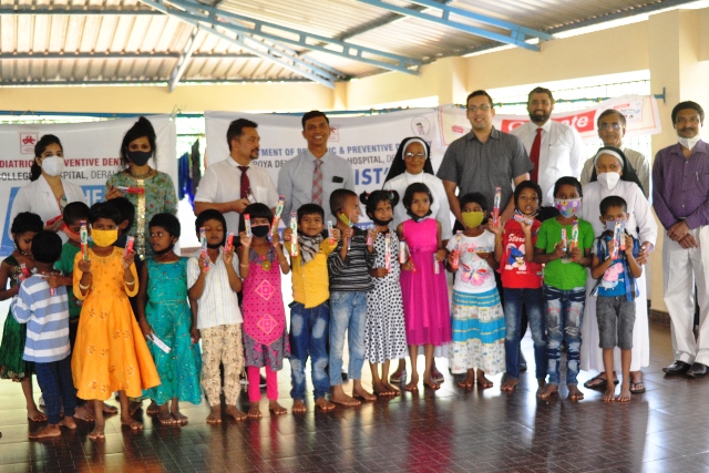 Yenepoya Dental Care Programme | ಮರ್ಸಿದಿ ಆಶ್ರಮದಲ್ಲಿ ಯೆನೆಪೋಯಾ ವತಿಯಿಂದ ದಂತ ಚಿಕಿತ್ಸಾ ಶಿಬಿರ