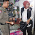 Jual Minol Tanpa Ijin, Satpol PP Padang Sita Puluhan Botol Minol dari Sejumlah Warung
