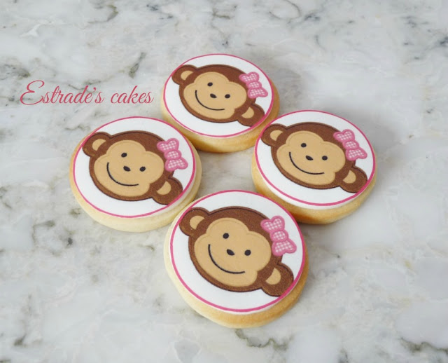 galletas de monitas decoradas con papel comestible 3