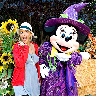 Pregnant Christina Aguilera in Disneyland