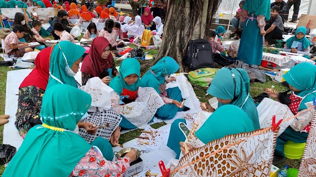 Ratusan Anak SD di Kebumen Ikut Lomba Batik Jagad Ajang KIE