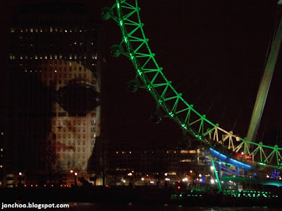 london eye at night with fireworks. Pictures of the London Eye New