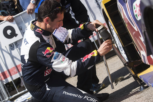 Co-driver Julien Ingrassia Has lots of jobs