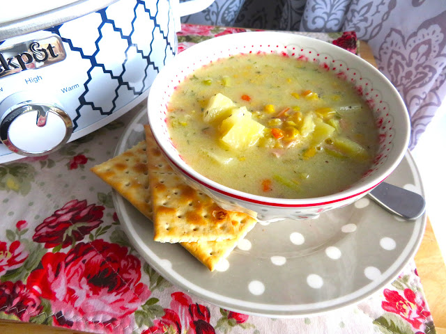 Crock Pot Creamy Veggie Chowder