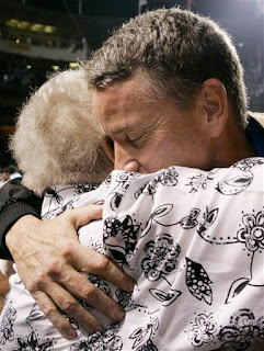 Tom Glavine hugs his mom Millie