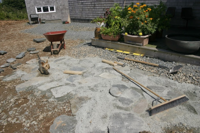 Flat rock patio inlay