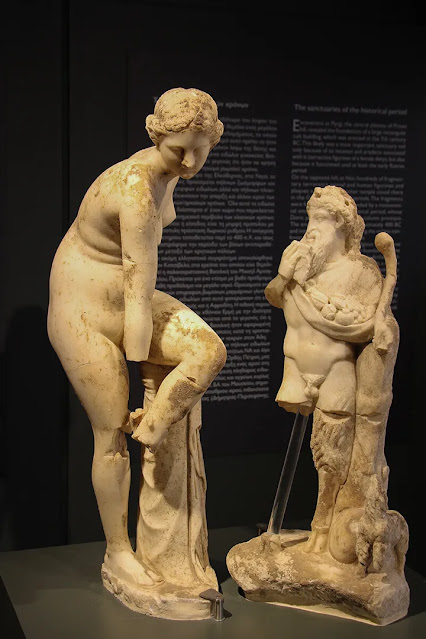 Αφροδίτη σανδαλίζουσα και Πάνας (2ος – 1ος π.Χ. αιώνας). Μουσείο Αρχαίας Ελεύθερνας