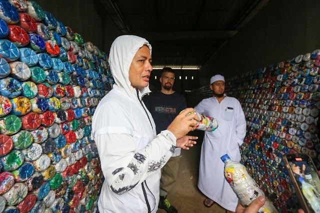 Inilah “Recycling Village”, Kampung yang Dibangun dari Daur Ulang Sampah