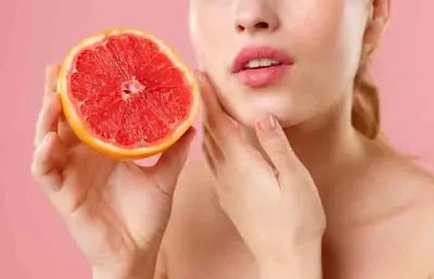 Grapefruit role in skin