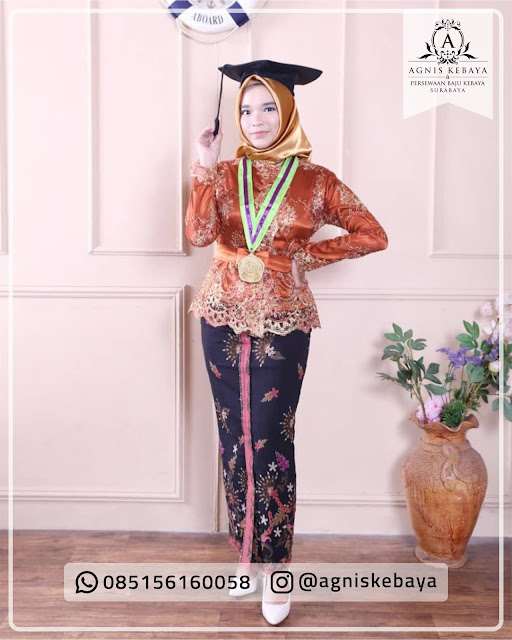 SEWA KEBAYA WISUDA MURAH SURABAYA