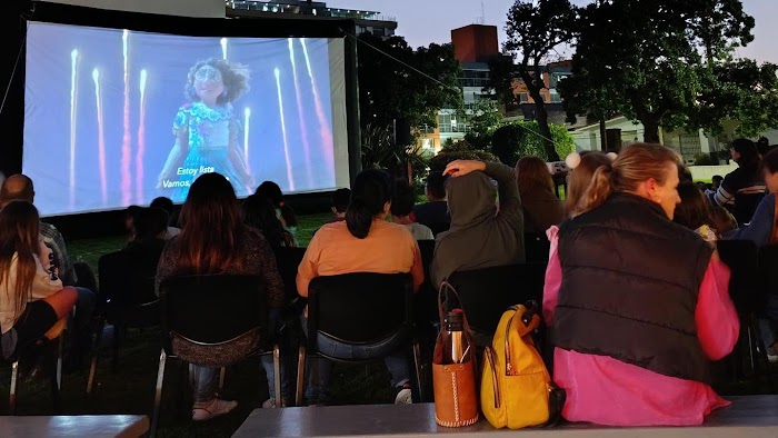 Próximas funciones de cine itinerante en La Candelaria y Cerro Pelado