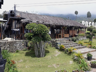 "atraksi keindahan alam posong di lembah sindoro"