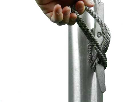 How to Properly Tie a Flagpole Knot 