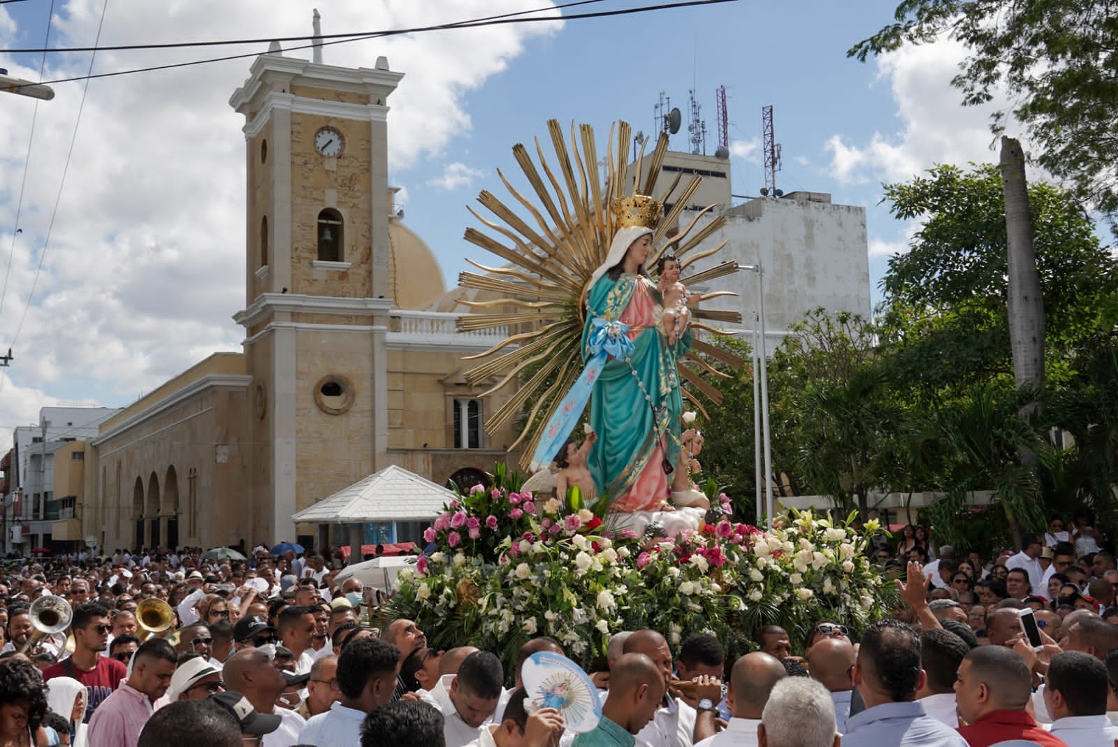 https://www.notasrosas.com/Virgen De Los Remedios: Reina de Reinas, patrona de Riohacha, patrona de su Diócesis y patrona de La Guajira