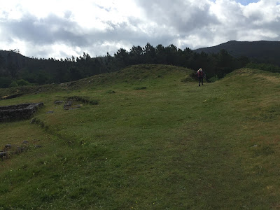 Celtiberia: Hill-fort of Castrolandin   By E.V.Pita (2017)  http://archeopolis.blogspot.com/2017/05/celtiberia-hill-fort-of-castrolandin.html   Castro de Castrolandin (Cuntis)  Por E.V.Pita (2017)