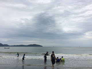 Pantai Teluk Senangin