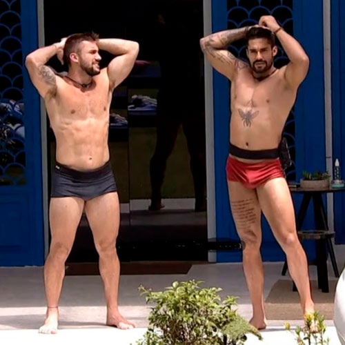 Arcrebiano e Arthur Picoli sem camisa e de cueca no BBB 21