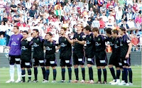 REAL VALLADOLID C. F. - Valladolid, España - Temporada 2007-08 - Sergio Asenjo, Aguirre, Pedro López, Víctor, Javier Baraja, Borja, Llorente, Álvaro Rubio, García Calvo, Marcos y Óscar Sánchez - RECREATIVO DE HUELVA 1 (Javi Guerrero), REAL VALLADOLID 1 (Joseba Llorente) - 18/05/2008 - Liga de 1ª División, jornada 38 - Huelva, estadio Nuevo Colombino - El Valladolid empata el último partido en Huelva y se mantiene en 1ª División, con José Luis Mendilibar de entrenador