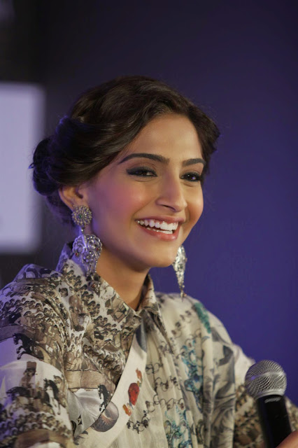 Sonam Kapoor beautiful HD quality images