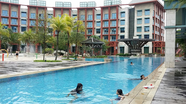 resorts world sentosa rws hard rock hotel swimming pool