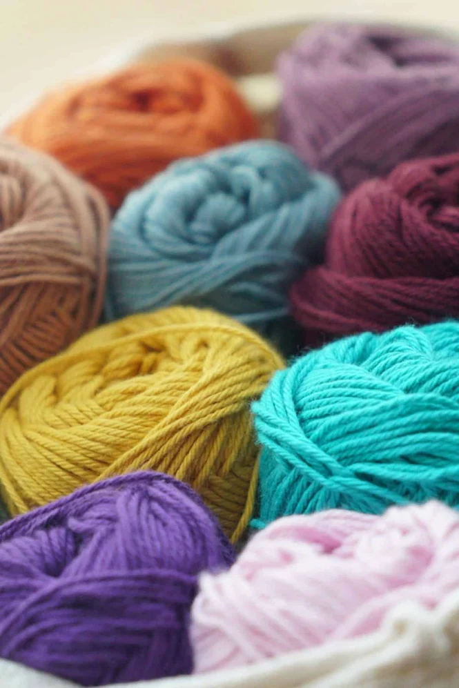 Soft Amigurumi Yarn for Crocheting with Easy-To-See Stitches Chunky Yarn  Bulk, K