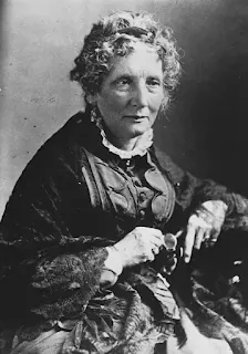 Harriet Beecher-Stowe, nhà văn người Mỹ, tác giả của tác phẩm “Túp lều bác Tôm”, chủ trương bãi bỏ chế độ nô lệ