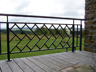 balustrade visgraatmotief