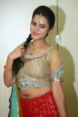 Actress navel show pics