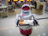 Wow Pegawai Restoran di Cina ini Robot
