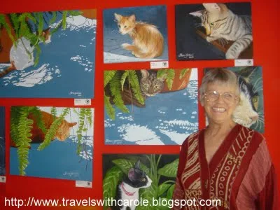 artist with cat paintings in Mazatlan, Mexico