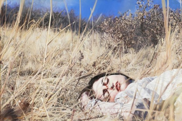 Yigal Ozeri pinturas hiper-realistas mulheres natureza foto-realismo impressionante