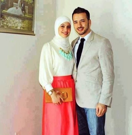 10 Baju Muslim Couple Bahan Satin Terbaru UPDATE 