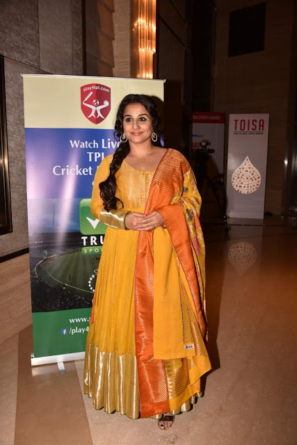 Vidya balan new images in traditional wear