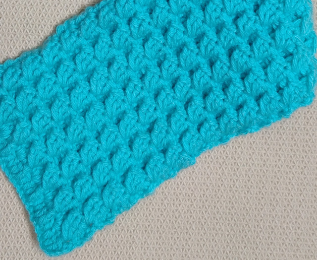 Raji's Craft Hobby: Learn How To Make a Simple Crochet Scarf