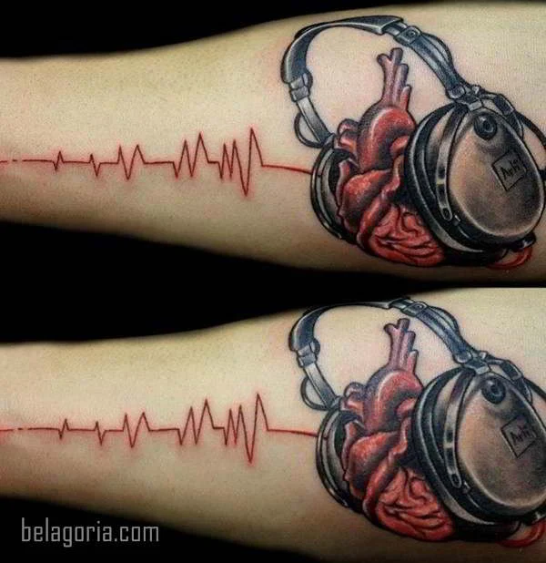 Vemos la foto de un Tatuaje musical