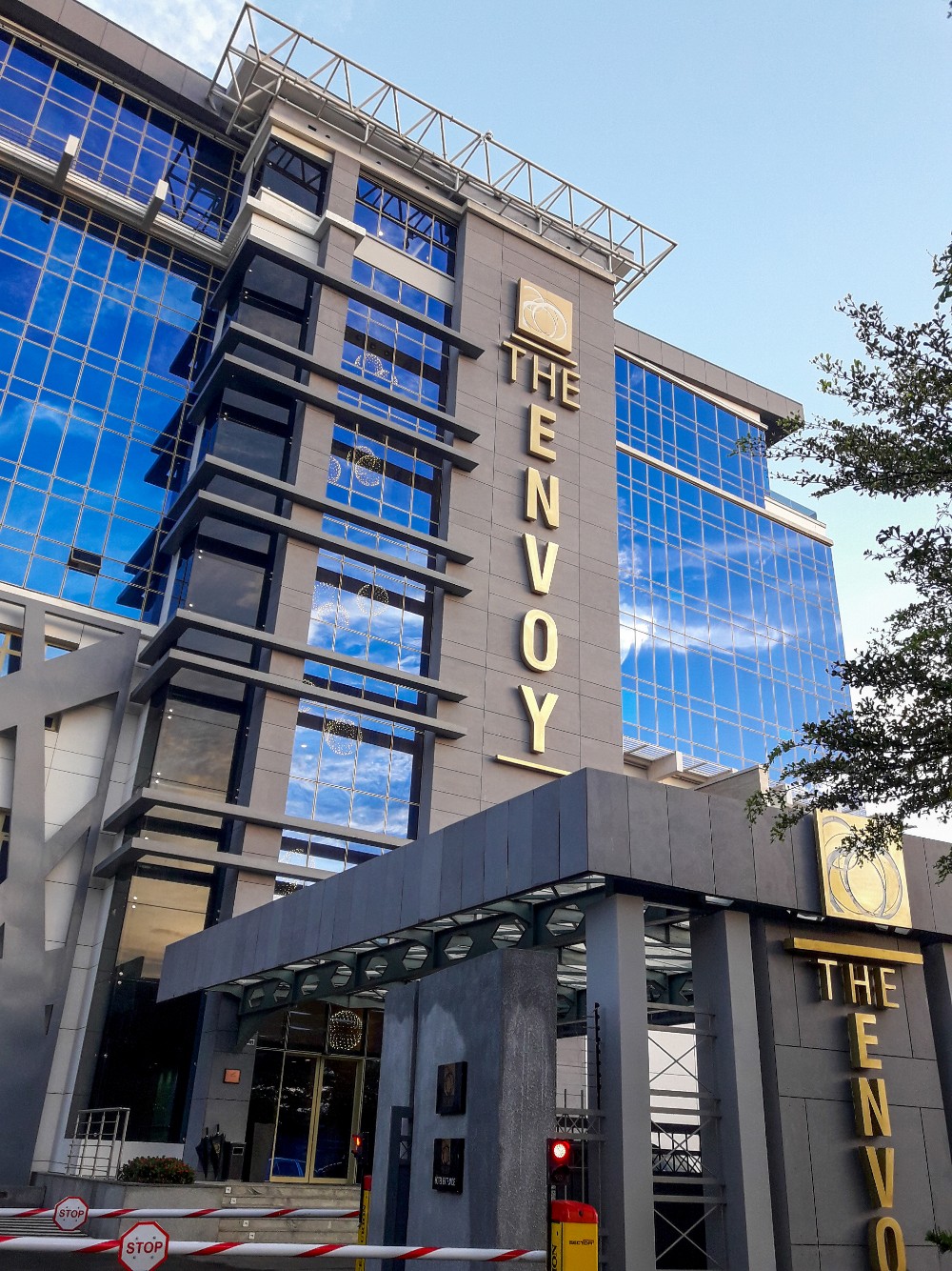 24 Hours in Luxury: The Envoy Hotel Abuja - Princess Audu