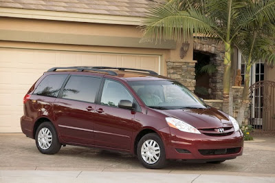 2011 Toyota Sienna Picture