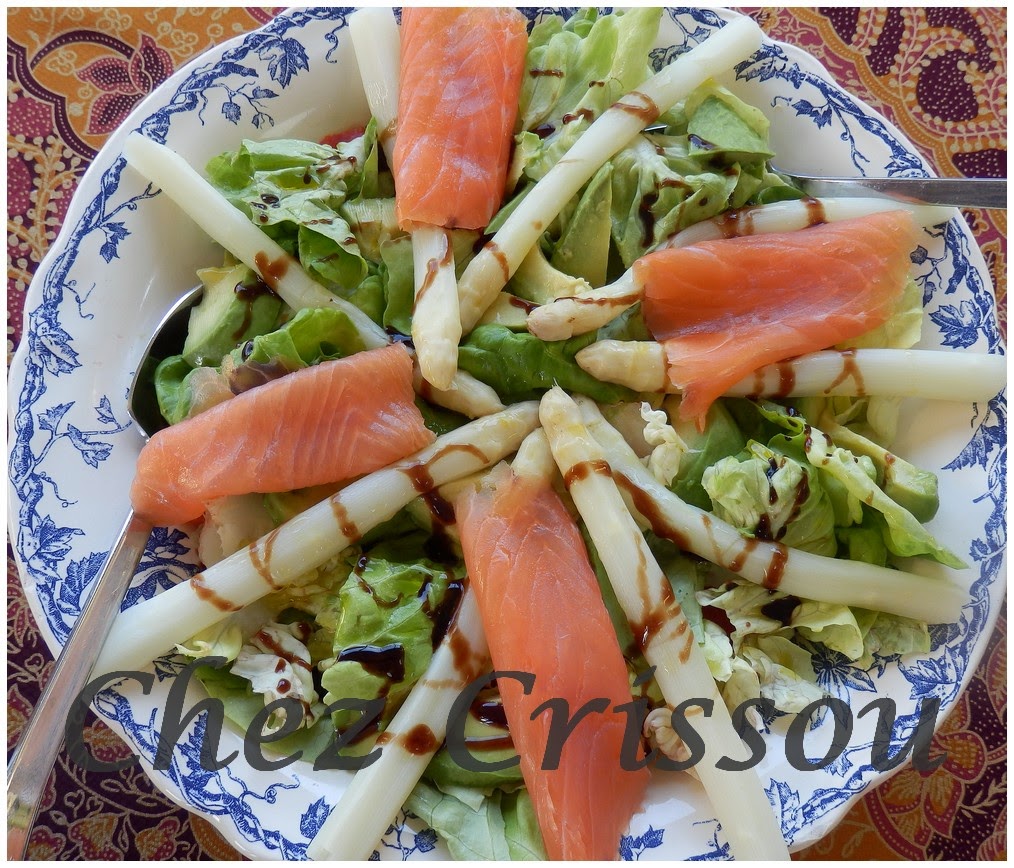 SALADE QUINOA, ASPERGES ET SAUMON FUMÃ‰