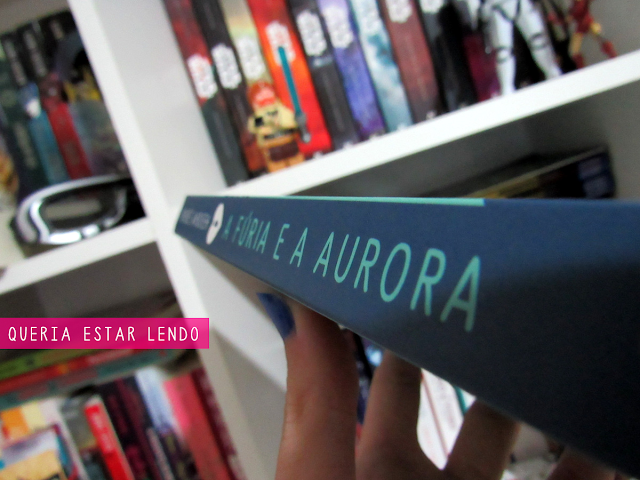 #RenéeAhdiehNaAlt: Fangirl: A Fúria e a Aurora